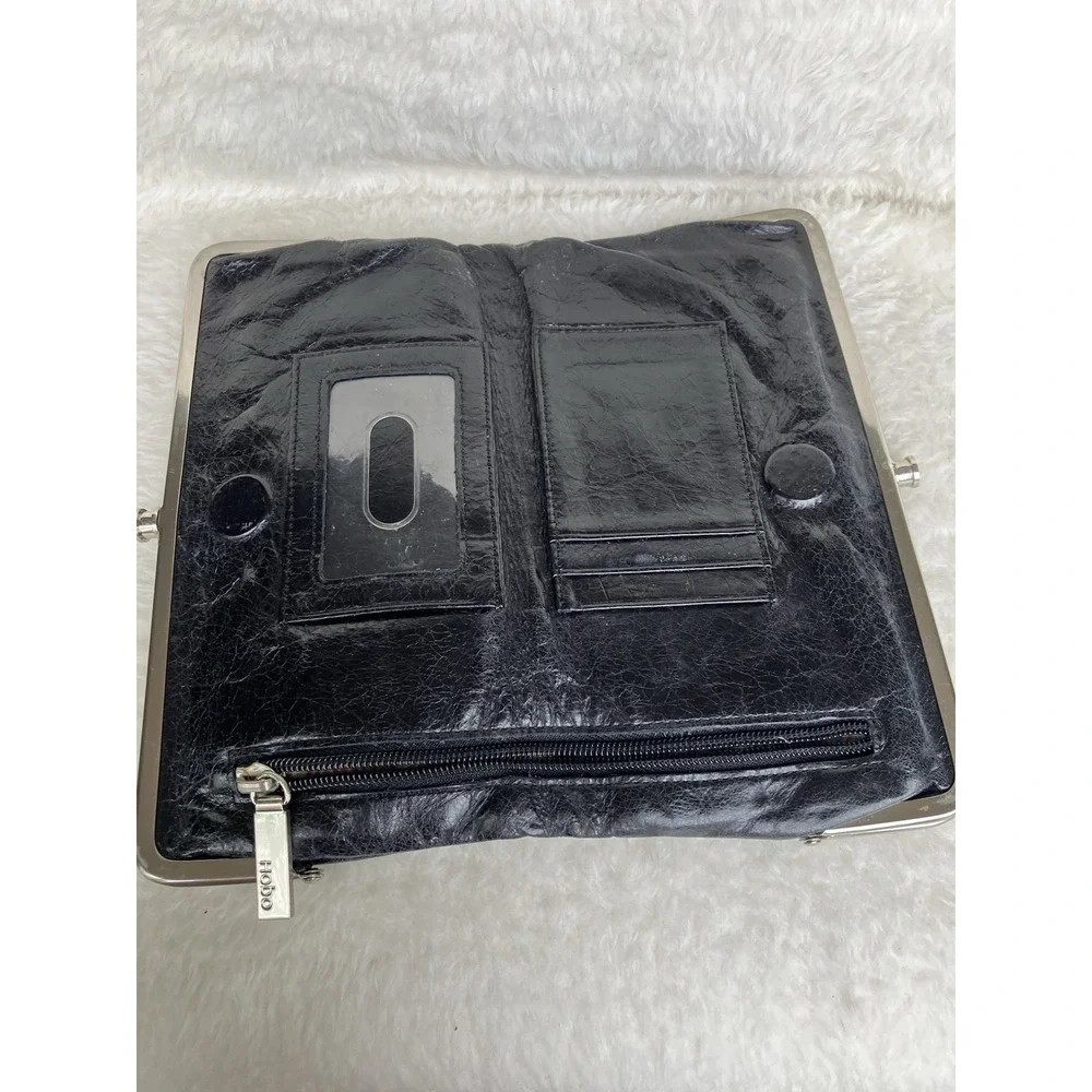 Hobo International Lauren Kiss Lock Clutch Wallet In Black